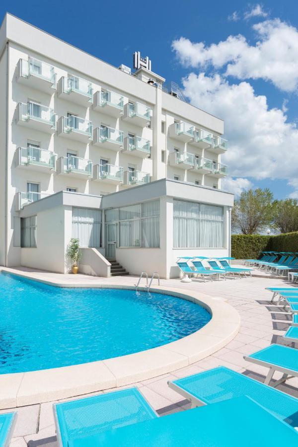 Hotel Imperiale Cattolica Bagian luar foto